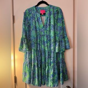 Lilly Pulitzer 3/4 sleeve floral print dress. Like New, Size 4